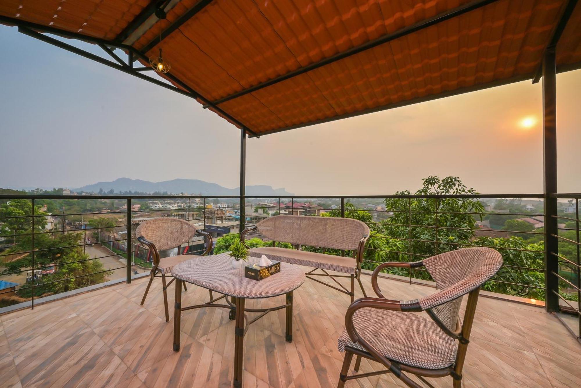 Hashtag Villa 2Bhk In ロナバラ エクステリア 写真